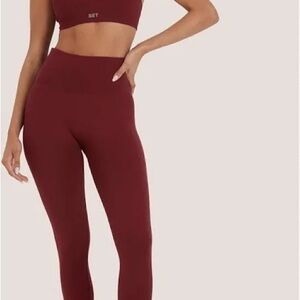 SET Active Workout Set Burgundy Sculptflex